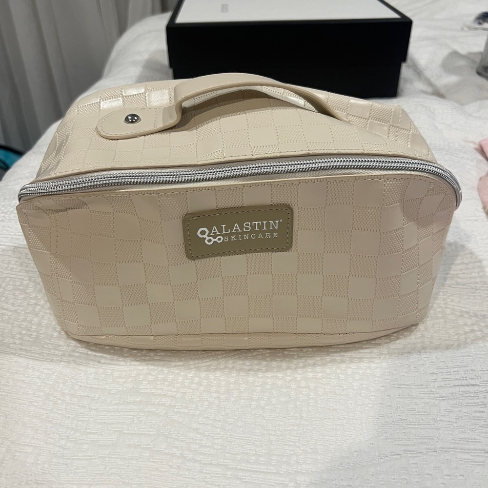 Beige Makeup bag new